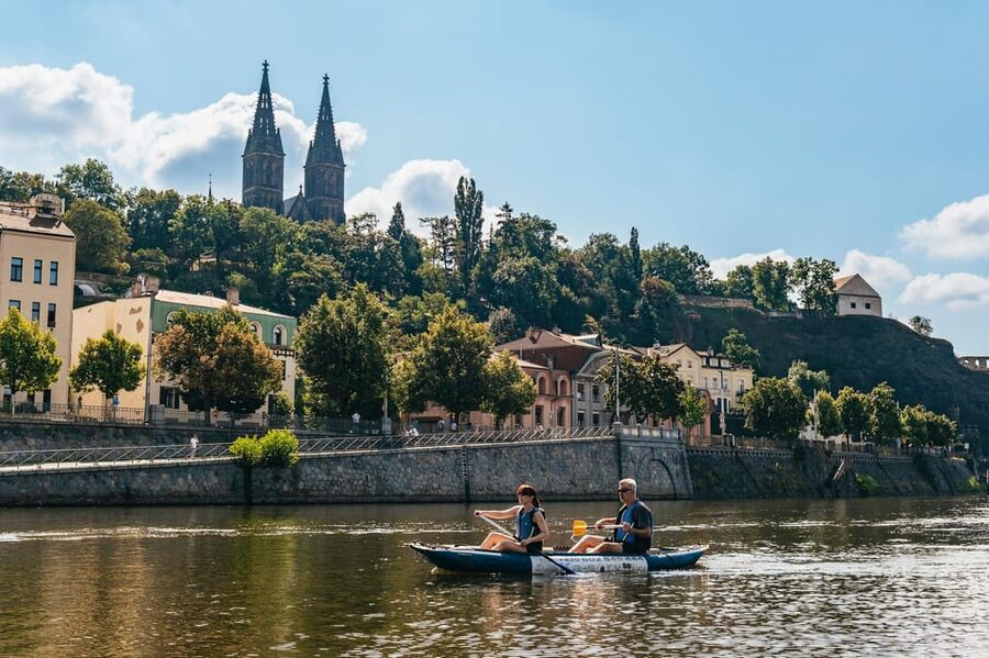 Prague: Vltava River Guided Canoeing Tour - Getting on the Water at Cisarska louka (And Why Location Matters)