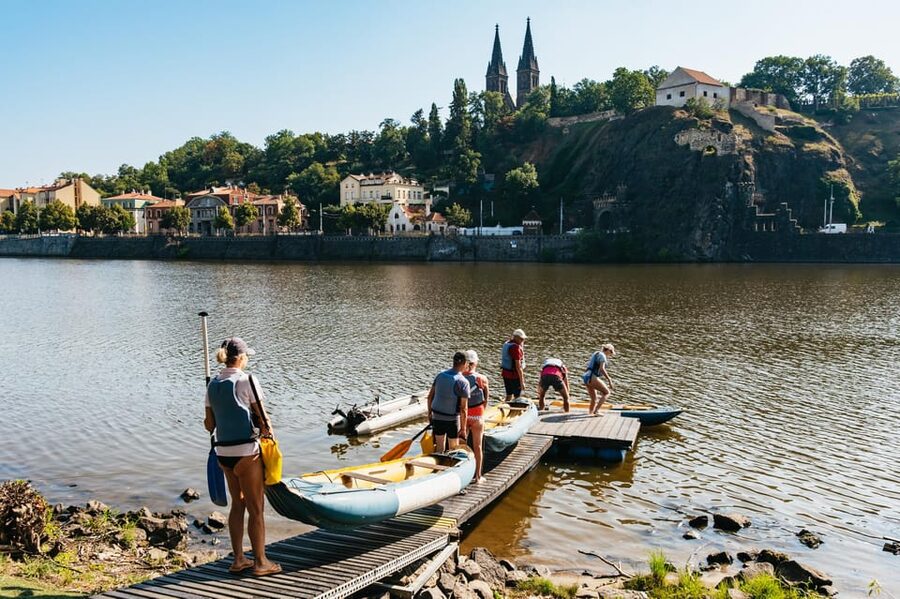 Prague: Vltava River Guided Canoeing Tour - Stop-and-Story Timing: Why the Guide’s Route Feels Better Than a Lecture