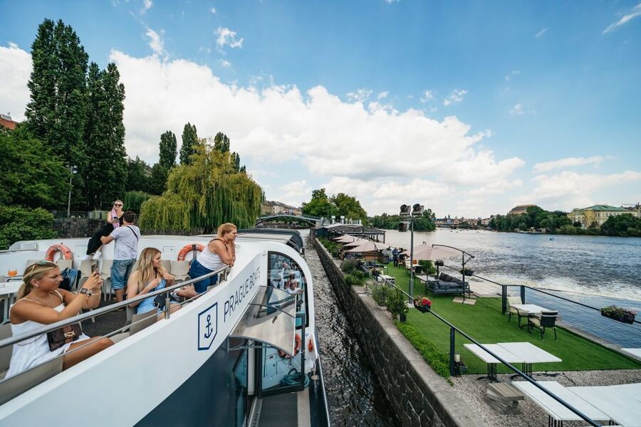 Prague: Vltava River Lunch Cruise in an Open-Top Glass Boat - Key things to know before you board