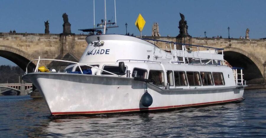 Prague: Vltava River Private Boat Party with Drinks - Drinks and Party Mode, What Unlimited Actually Means