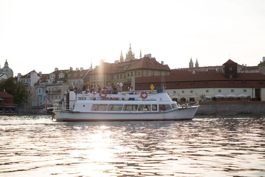 Prague: Vltava River Private Boat Party with Drinks - One-Hour Vltava Cruise, The Sights You Actually Get From the Water