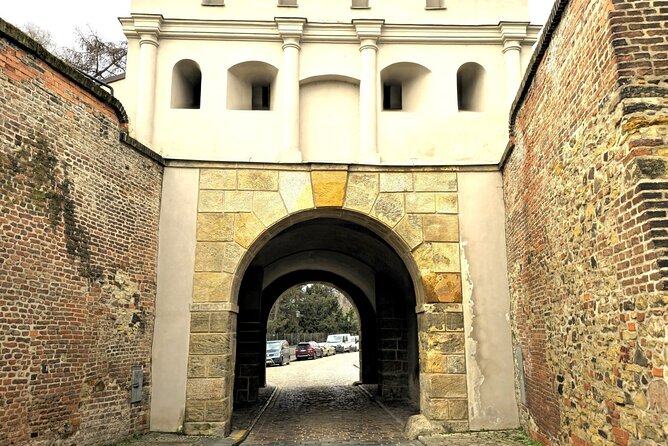 Prague Vyšehrad Audio Guide and St. Peter and Paul Basilica Entry - How the online audio guide actually keeps you oriented