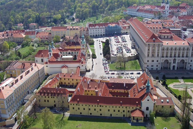 Prague Walking Tour Following in Mozart's Footsteps - Flea Market Prague: A Quick, Fun Break Without Hijacking the Day