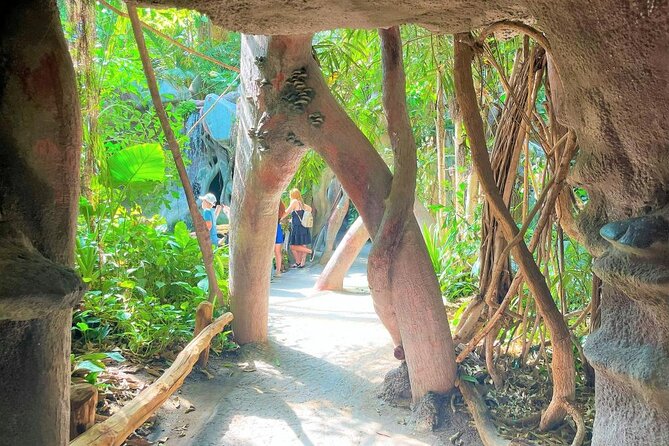 Prague Zoo Ticket with Online Audio Guide - Prague Zoo in Troja: why a self-guided audio visit fits the place