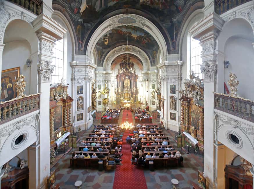 Praha:Vivaldiho koncert Čtyř ročních dob a další Klementinum - The Program You’re Likely to Hear, From Vivaldi to Smetana