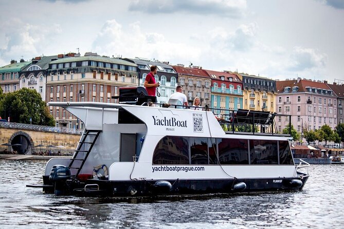 Private 3 Hour Prague Cruise with Unlimited Beer or Prosecco - Key things to know before you go