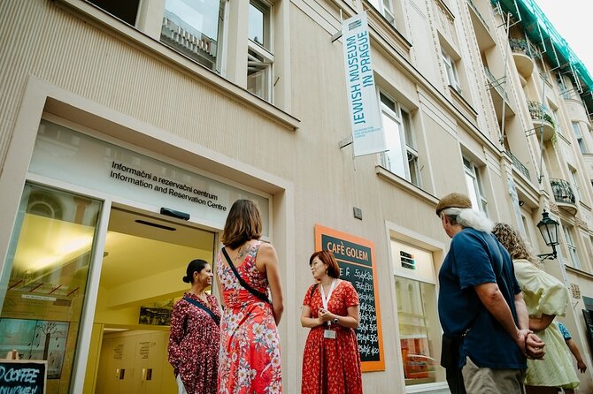 PRIVATE: 3h Stories of Prague Jewish Quarter Tour, drink included - The planned café break inside the Jewish Museum area