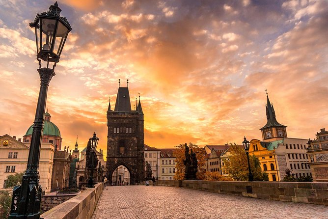 Private 4-hour City Tour of Prague with driver & official guide w/ Hotel pick up - Prague Castle stop: what you’ll see in 15 minutes (and what costs extra)