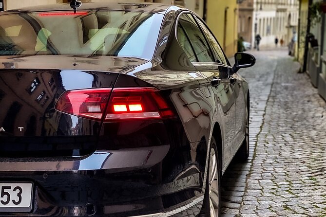 Private ARRIVAL Transfer by LIMOUSINE 3+1pax - Key things to know before you land