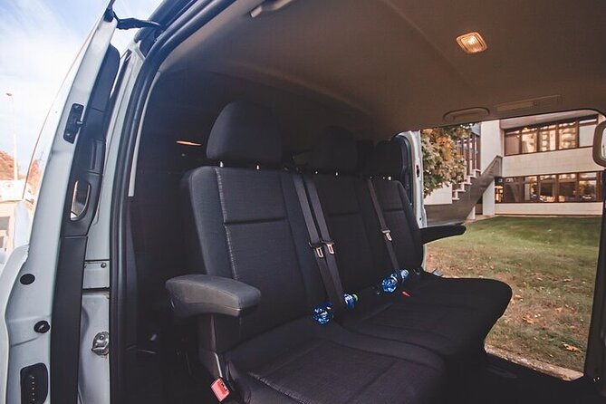 Private ARRIVAL Transfer by MINIVAN Mercedes Vito 8+1pax - The Mercedes Vito ride: what comfort and setup mean for you