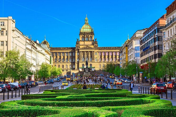 Private Audio Guided Walking Tour in Prague - Dancing House: the surprise of modern Prague in the New Town
