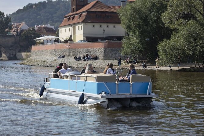 Private Boat Cruise With Unlimited Beer - The skipper experience: why Jan gets mentioned again and again