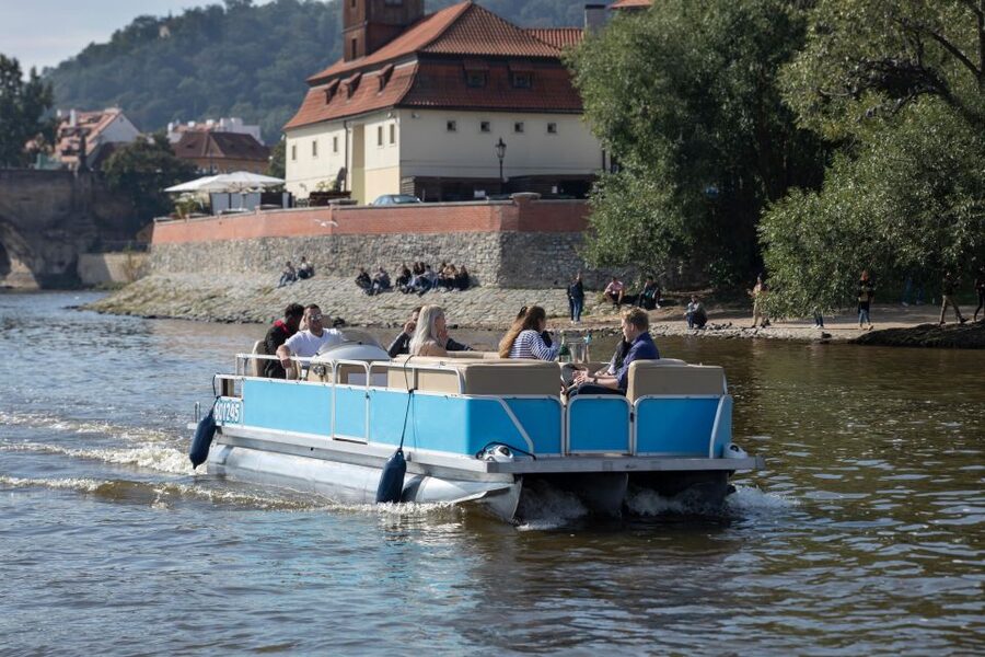 Private Boat Cruise With Unlimited Prosecco - Who this cruise suits best, and who should rethink it