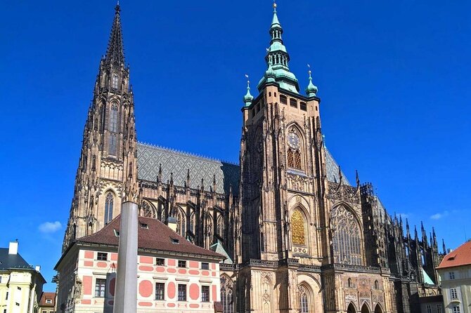 Private Custom Tour: Half-Day Tour of Prague Castle and Old Town - Old Town Square at Staromestske namesti, then you understand Prague