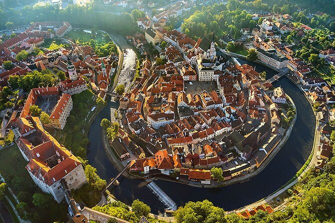 Private Day Trip from Prague to Cesky Krumlov - Hotel Pickup With an iPad Name Check