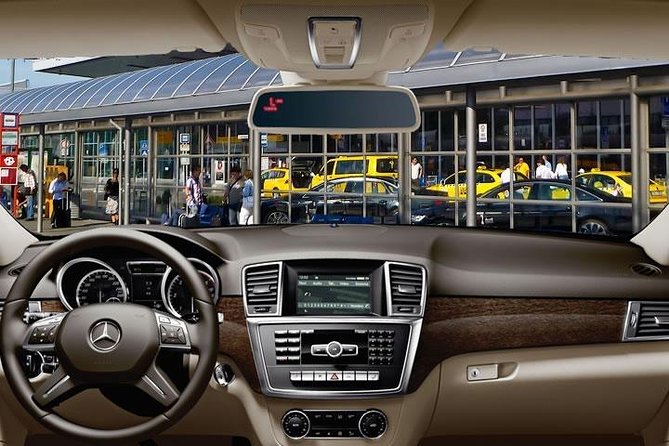 Private Departure Transfer: Central Prague to Vaclav Havel Airport - Quick Hits Before You Head to PRG