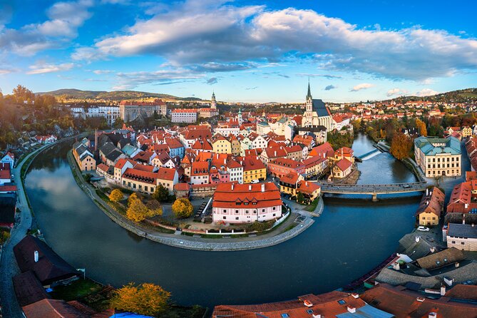 Private Driver from Prague to Vienna with a Stop in Cesky Krumlov - Prague to Vienna with a real sightseeing break in Český Krumlov