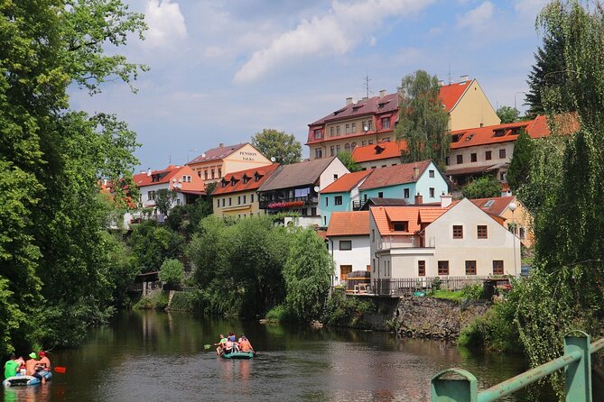 Private Driver from Prague to Vienna with a Stop in Cesky Krumlov - Who this transfer fits best