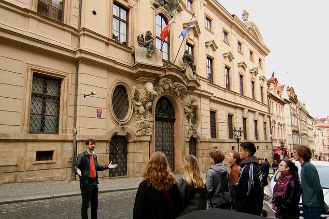Private Guided Tour in the Little Side District of Prague - Gardens in every season: Wallenstein versus Vojanovy
