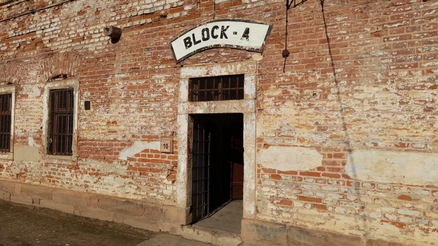 Private Half-Day Tour To Terezin Concentration Camp - Big Fortress: the ghetto story and what the museum teaches