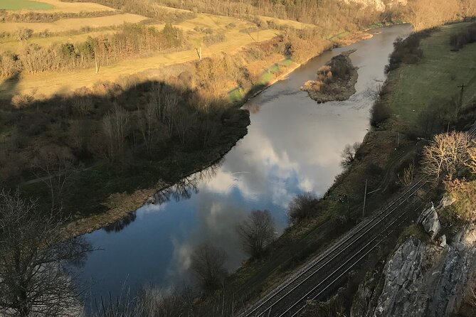 Private Half-Day Trip From Prague to Karlstejn Castle - The guide experience: what to expect from Lucytours in real life