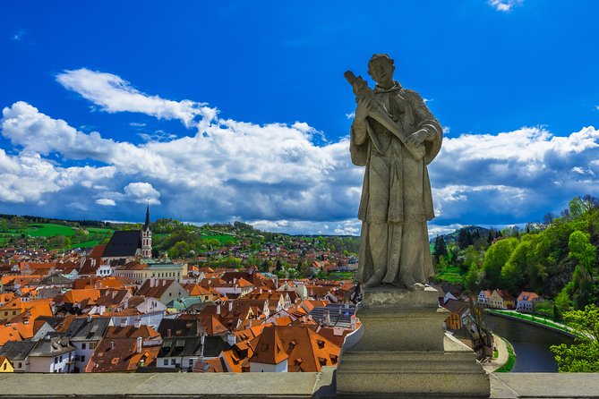 Private Luxury Transfer to Cesky Krumlov from Prague - Price and value: what $276.67 really means for your group
