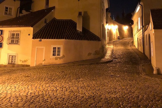 Private Photography Tour of Prague by Night - Timing, walking, and what to wear for Prague night