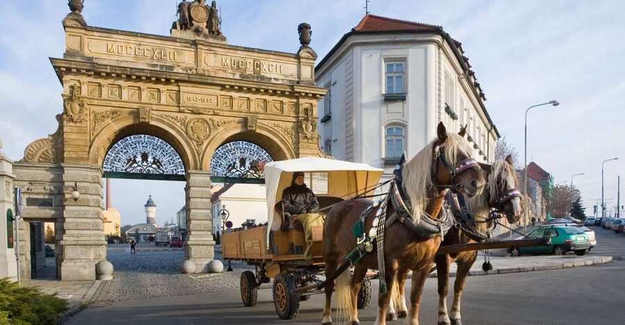 Private Pilsen & Pilsner Urquell Brewery Tour Prague - Pilsner Urquell Brewery Tour: The 1842 Origin Story That Matters