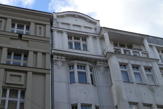 Private Prague Art Nouveau and Cubism Walking Tour - Jerusalem Synagogue and Senovážné náměstí: style mixing you can spot fast