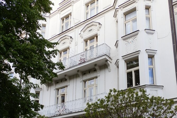 Private Prague Art Nouveau and Cubism Walking Tour - The Cubist pivot: House of the Black Madonna and why it matters