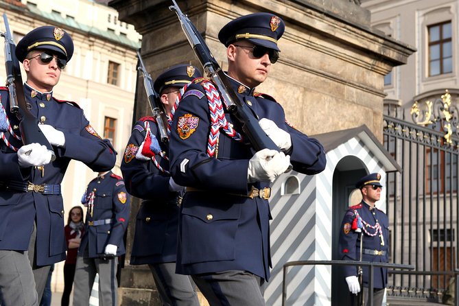 Private Prague Castle and Castle District Tour - Smart Start: What to Expect When You Meet the Guide