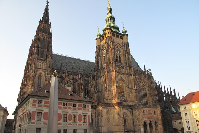 Private Prague Castle Tour with a Czech Guide, meet up at hotel - Why this tour format works at Prague Castle