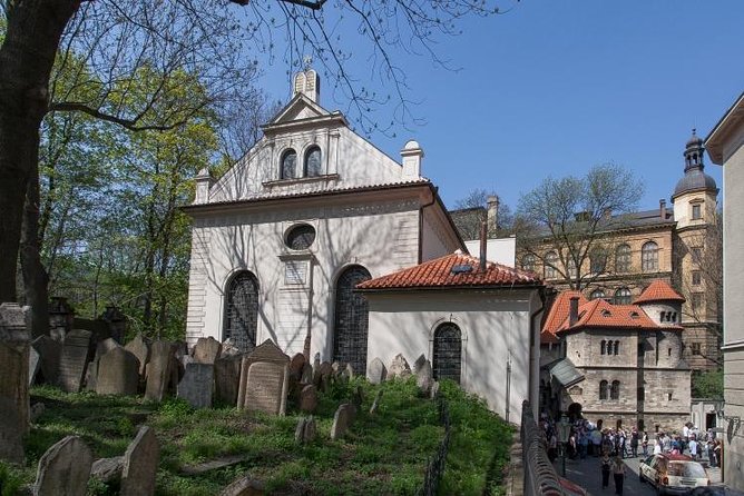 Private Prague Full-Day Tour: Jewish Quarter and City Sights - Old-New Synagogue: Gothic style, active worship, and the golem thread