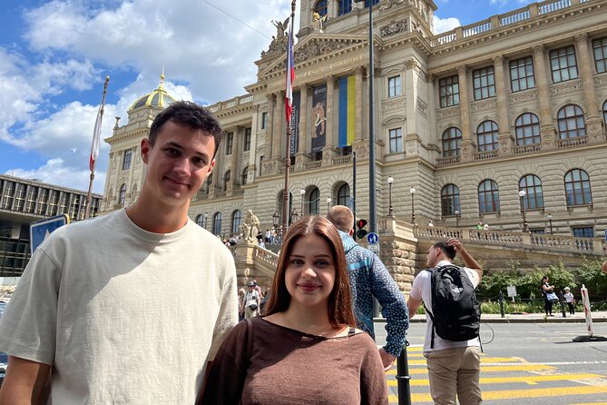Private Prague Tour with Transfers and Local Tastings - Prague Castle and St. Vitus Cathedral, the day’s power start