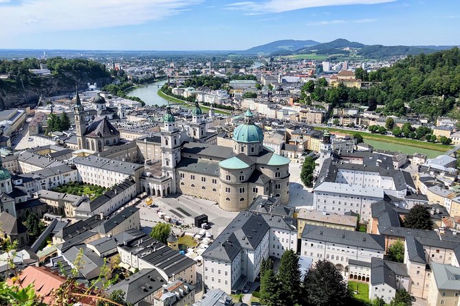 Private Scenic Transfer from Prague to Salzburg with 4h of Sightseeing - The Timing Setup: 8 Hours Total, 4 Hours for Stops