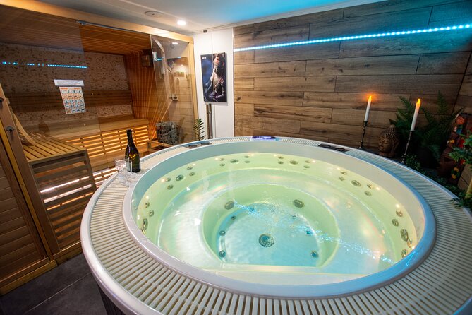 Private Spa with Jacuzzi and Sauna - BLACK ZONE - How to Think About the Minibar and Extra Drinks