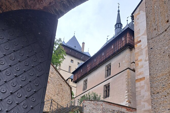 Private Tour of Karlštejn Castle with Admission Ticket Included - Arriving at Karlštejn: village atmosphere and the uphill walk