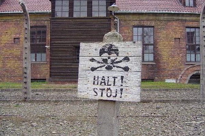 Private Tour to Auschwitz from Prague - Logistics That Matter: Timing, English, and a Realistic Day Length