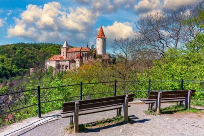 Private tour to Krivoklat, incl. admission, transfers, and train
