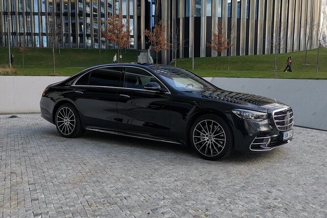 Private Transfer from Prague Airport to Prague City Hotels 1 - 3 pax - Value for money when it’s you, your group, and limited time