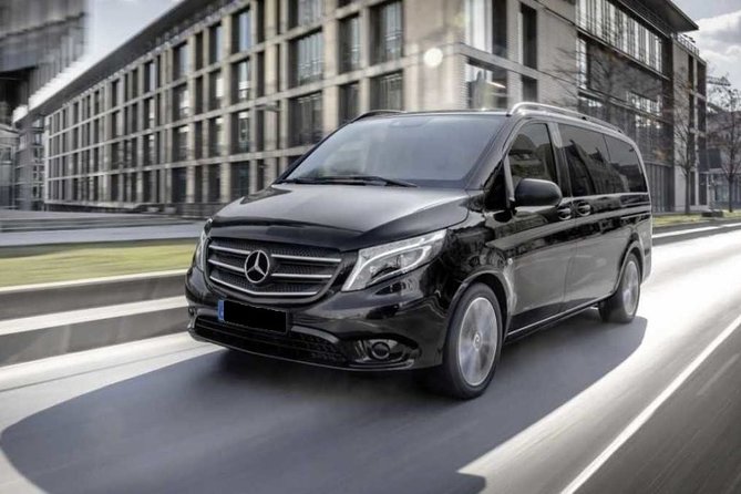 Private Transfer from Prague Airport to Prague City Hotels 1 - 3 pax - Meet and greet in arrivals, name sign and real waiting behavior