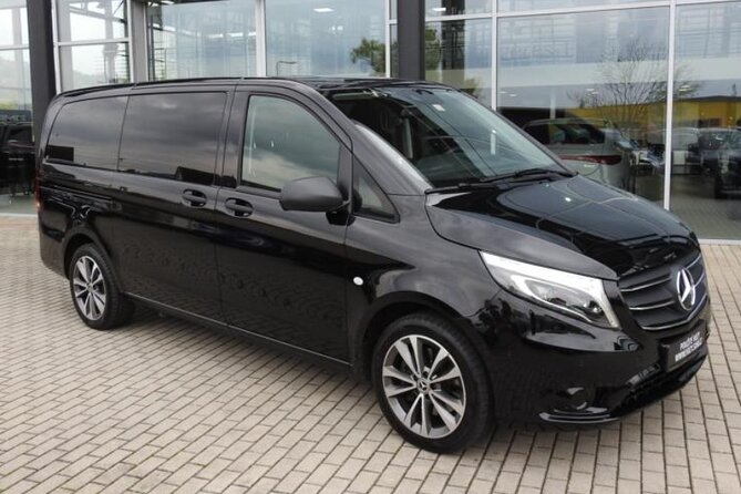 Private Transfer from Prague Airport to Prague City Hotels 1 - 7 pax - Luggage, groups, and the little logistics that save your time