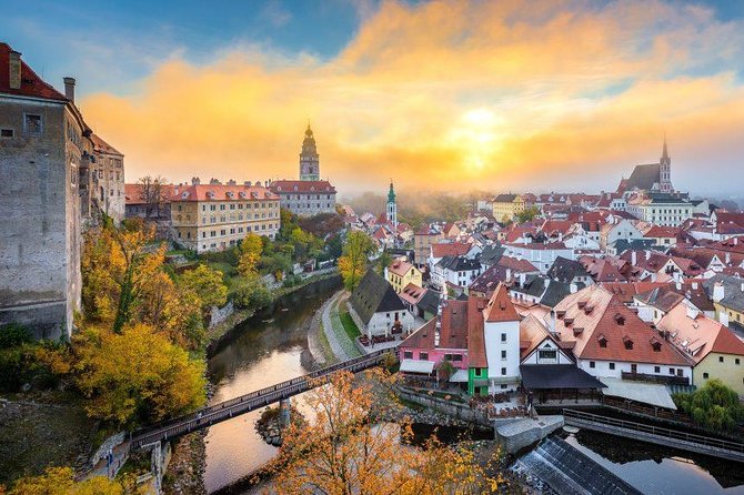 Private Transfer from Prague to Cesky Krumlov, English-speaking driver - Meet the English-Speaking Local Driver, Not a Scripted Guide