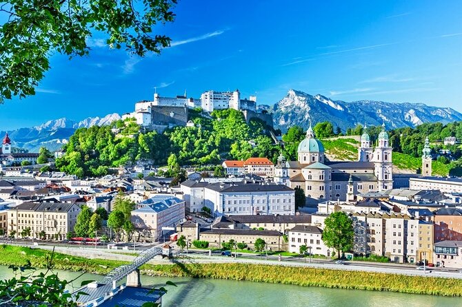 Private Transfer from Prague to Salzburg with 2h of Sightseeing, Local Driver - Key Points at a Glance