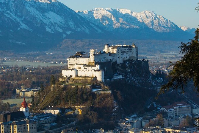 Private Transfer from Prague to Salzburg with 2h of Sightseeing, Local Driver - Door-to-Door Pickup That Keeps Your Day on Track