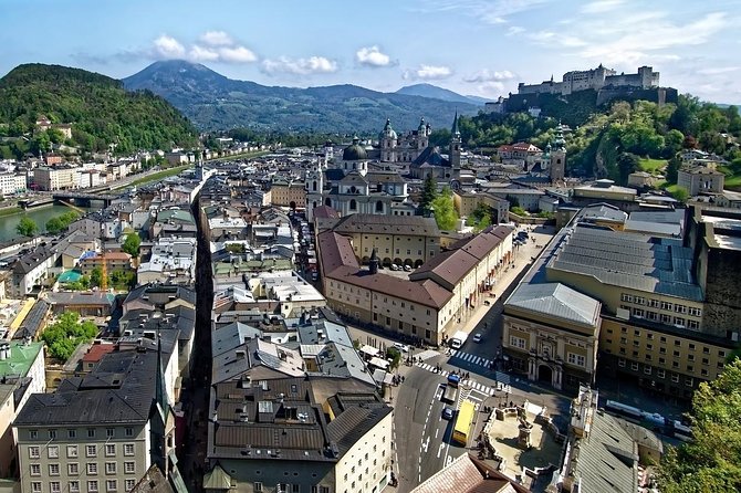 Private Transfer from Prague to Salzburg with 2h of Sightseeing, Local Driver - Comfort and Luggage: Pick the Right Vehicle Size
