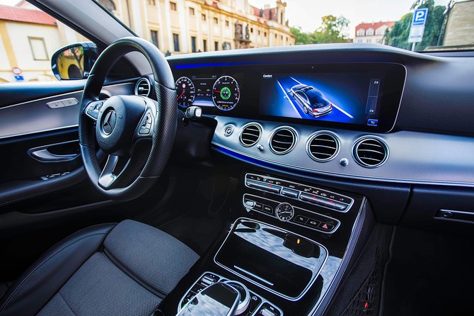 Private transfer from Prague to Vienna via Cesky Krumlov - Door-to-Door Pickup in Prague, and Why It Saves Real Time