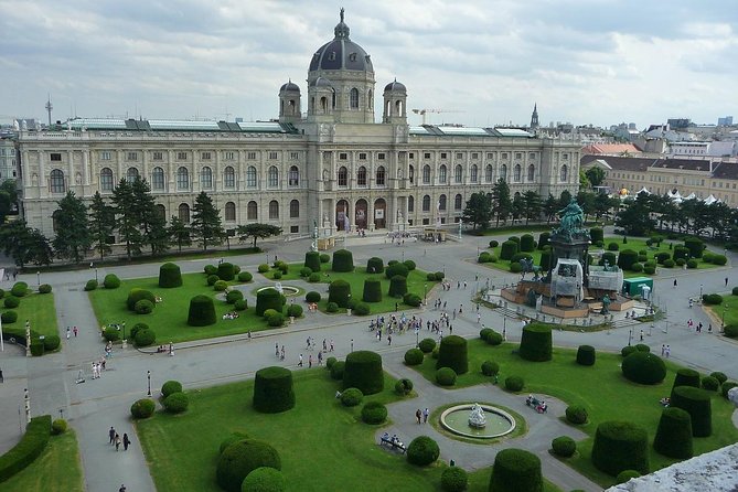 Private Transfer from Prague to Vienna with 2h for Sightseeing - How the Private Driver Experience Actually Works