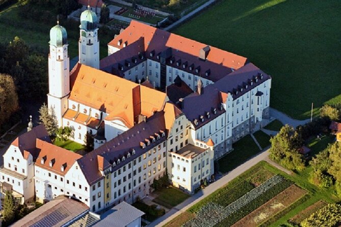 Private Transfer from Prague to Vilshofen with stop in Č.Krumlov or Hluboká - What the 5-hour timing really means for your day