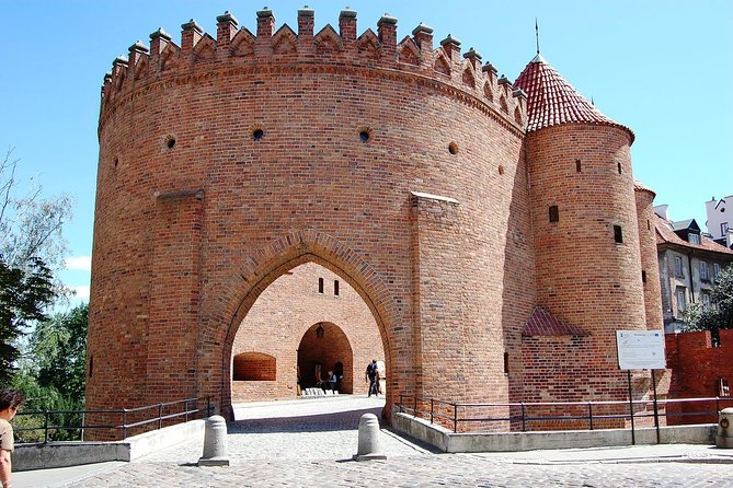 Private Transfer from Prague to Warsaw with 2h of Sightseeing - The driver role: local English-speaking help without a formal tour script